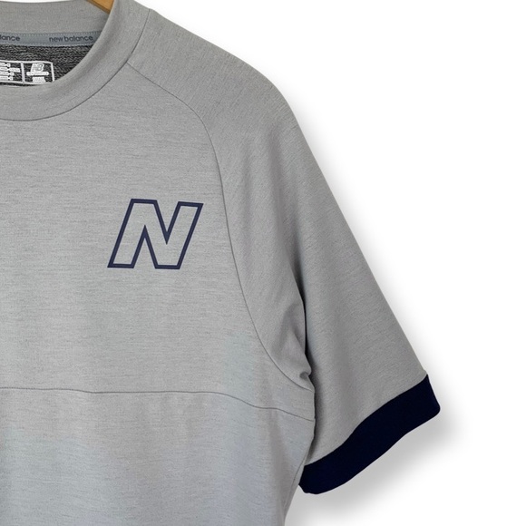New Balance Logo Short Sleeve Sweatshirt - Picture 2 of 5